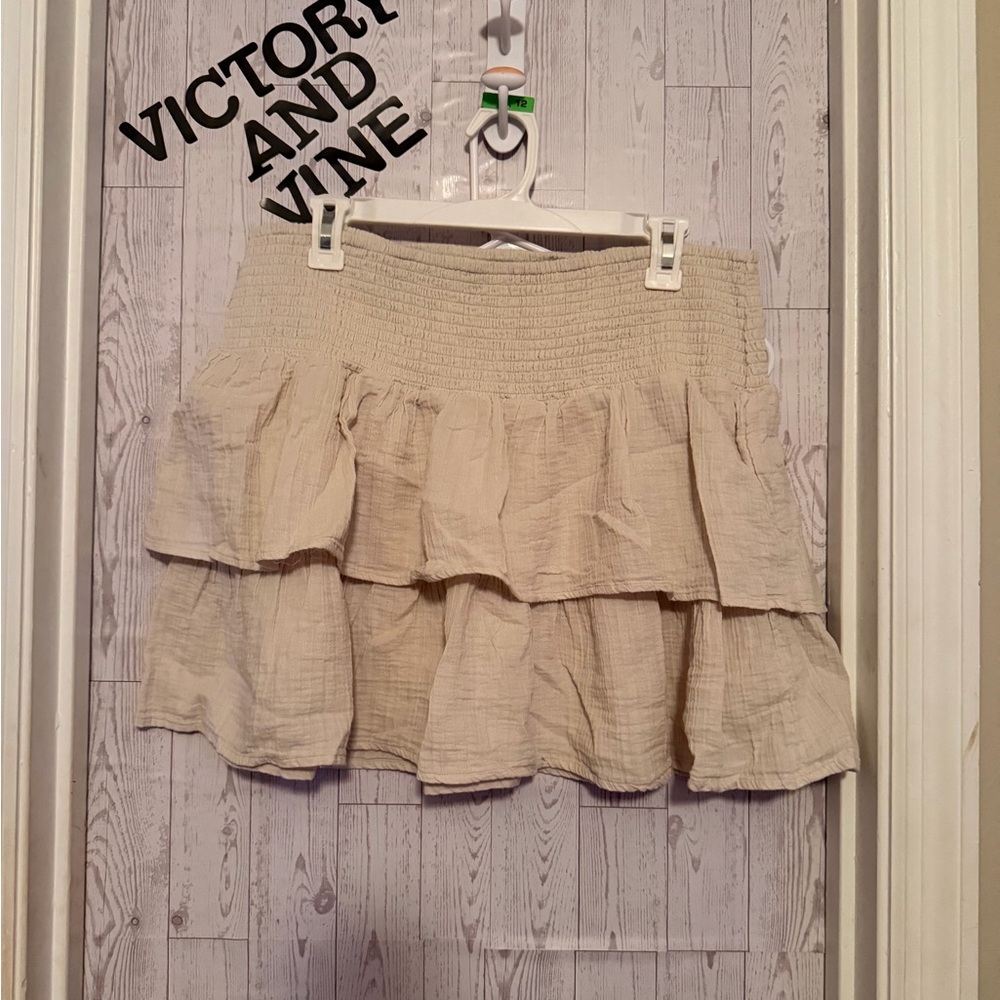 Universal Thread Beige Tiered Mini Skirt